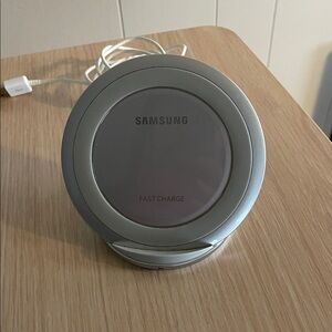 Samsung Wireless Charging Stand